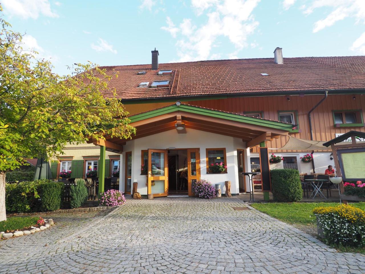 Landgasthof Zum Schwarzen Grat Isny im Allgäu Zewnętrze zdjęcie